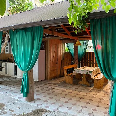 Sun Hotel Guest House Pizunda Ngoại thất bức ảnh