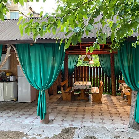 Sun Hotel Guest House Pizunda Ngoại thất bức ảnh